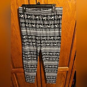 Black and White Patterned Leggings SIZE EXTRA PLUS